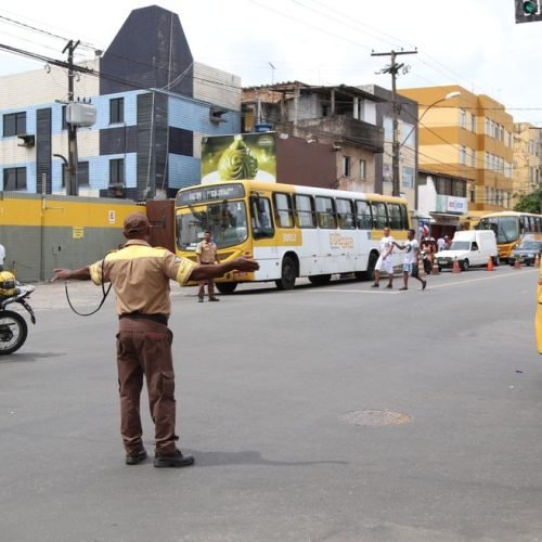 Lavagem do Bonfim reúne milhares de fiéis em Salvador; veja como fica trânsito, transporte e segurança