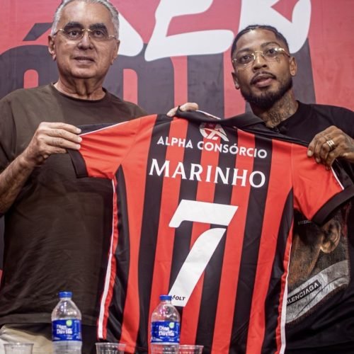 Marinho disse que não se vê como ídolo e destacou o desejo de fazer ainda mais história no clube