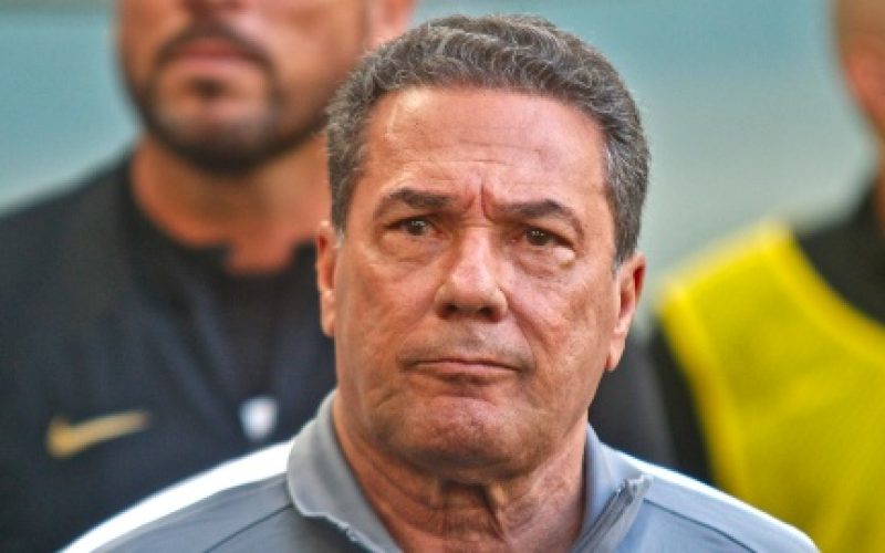 Vanderlei Luxemburgo é anunciado como pré-candidato ao Senado
