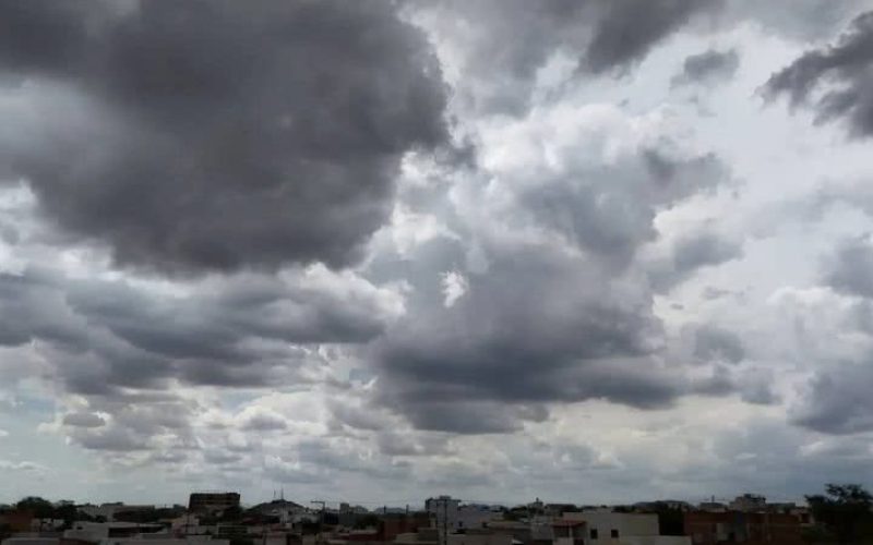 Mais de 200 cidades entram em zona de perigo com risco de ventos de até 100 km/h e apagões