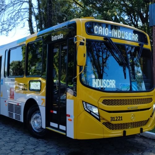 Prefeitura realiza inspeção em fábrica para novos ônibus com ar-condicionado de Salvador