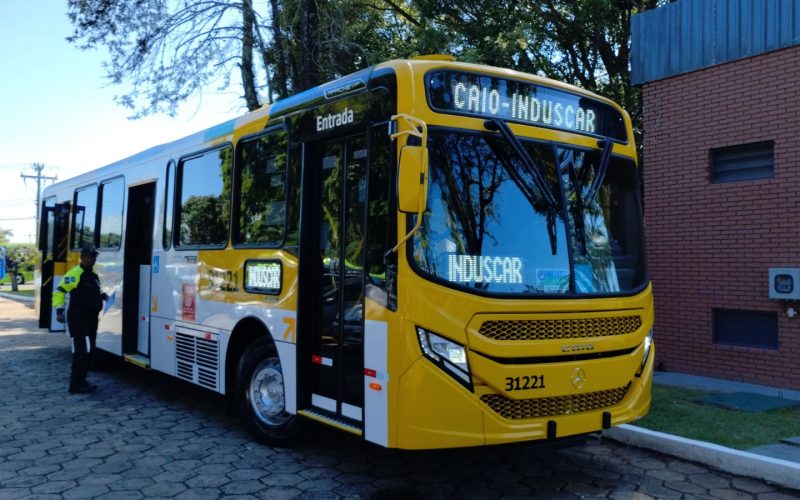 Prefeitura realiza inspeção em fábrica para novos ônibus com ar-condicionado de Salvador