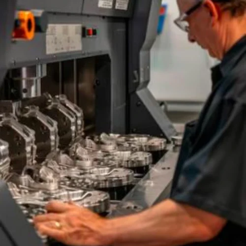 VEJA como Entidades Empresariais querem  travar o fim da escala 6×1, proposta pelo governo Lula