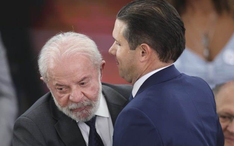 Lula marca encontro com Motta antes de enviar projeto do governo à Câmara