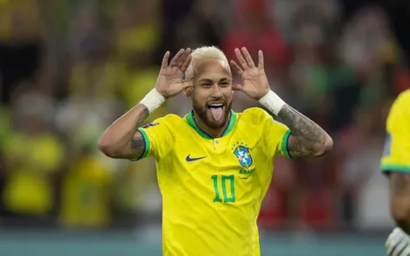 Lesão de Neymar preocupa, seleção liga alerta para Copa