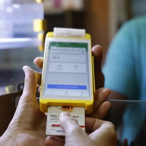 Vale-refeição: o que muda para que os cartões sejam aceitos em todas as maquininhas?