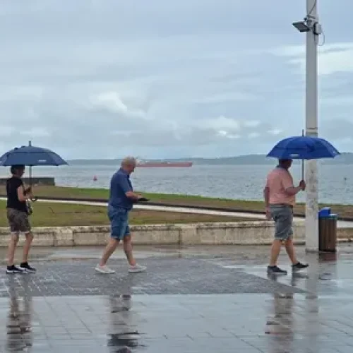 Chuvas intensas colocam Salvador e outras 17 cidades baianas em alerta