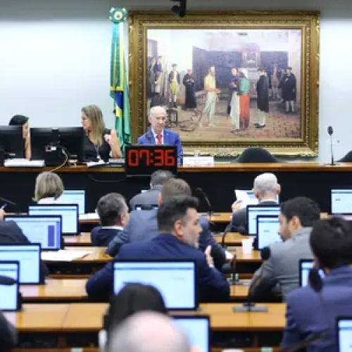 Maioridade penal: CCJ retoma votação de PEC nesta quarta-feira