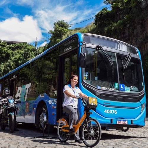 Assista o video que mostra os pontos cegos no ônibus,  Ação da Prefeitura para reforçar mensagem de segurança no transporte público