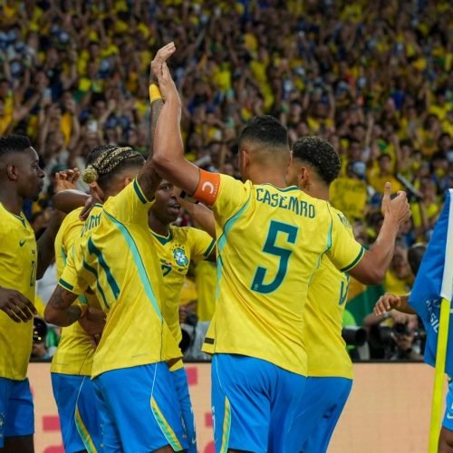 Reservas entram ‘voando’ e Brasil goleia Panamá por 6 a 2 no Maracanã