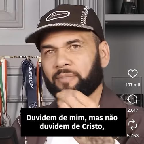 Assista Daniel Alves confessa que aceitou Jesus na prisão