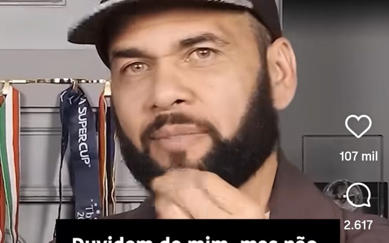 Assista Daniel Alves confessa que aceitou Jesus na prisão