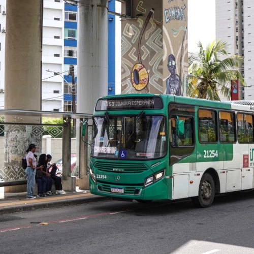 Rodoviários podem ganhar “passe livre” para acessar transporte público da Bahia