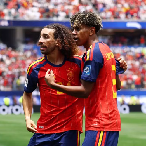 Espanha vence a Áustria e avança às oitavas da Copa do Mundo