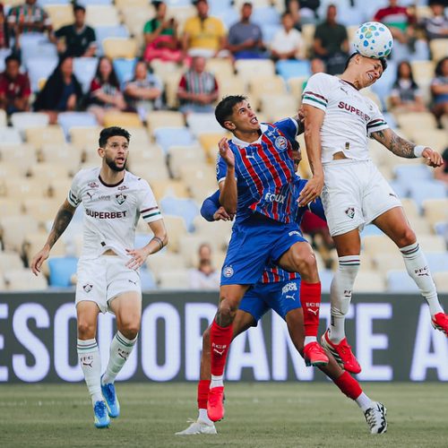 Polêmicas de arbitragem, estreias e gol de Hulk: Fluminense vence Bahia no Maracanã