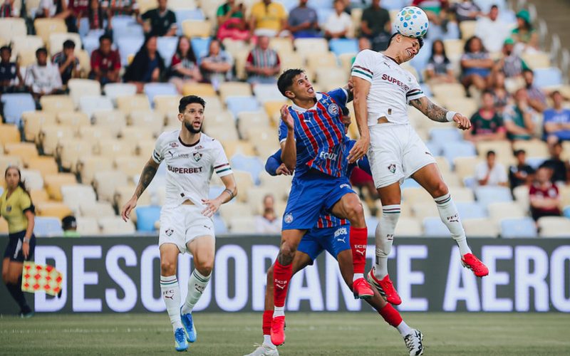 Polêmicas de arbitragem, estreias e gol de Hulk: Fluminense vence Bahia no Maracanã