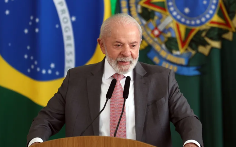 Lula oficializa “Pix da Pensão” com cobrança automática