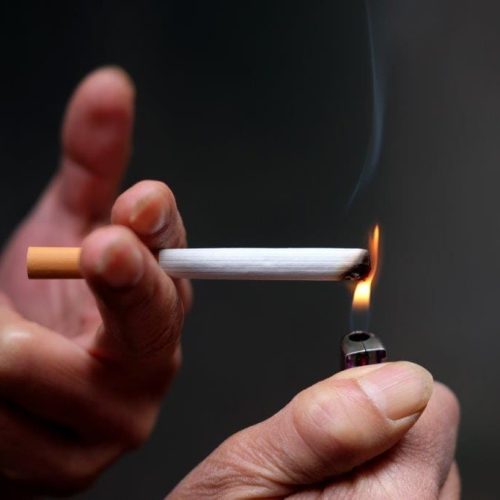 Evitar fumar segue como melhor medida no combate ao câncer de pulmão