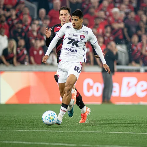 Vitória perde para o Athletico-PR e decide futuro na Copa do Brasil no Barradão