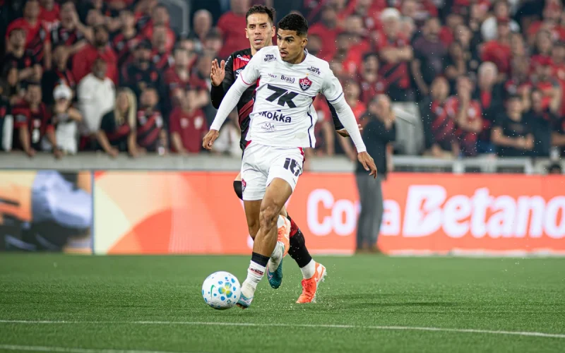 Vitória perde para o Athletico-PR e decide futuro na Copa do Brasil no Barradão