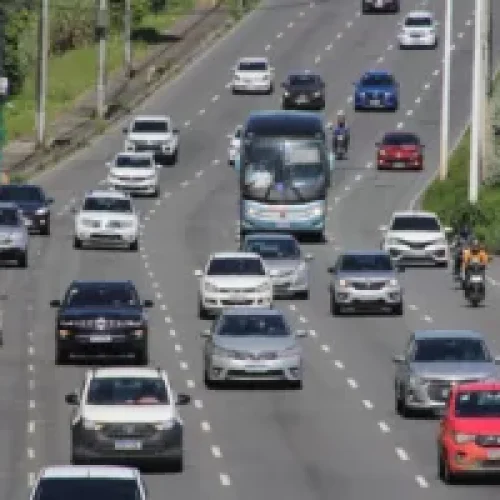 Governo amplia limite de financiamento para motoristas de app e taxistas