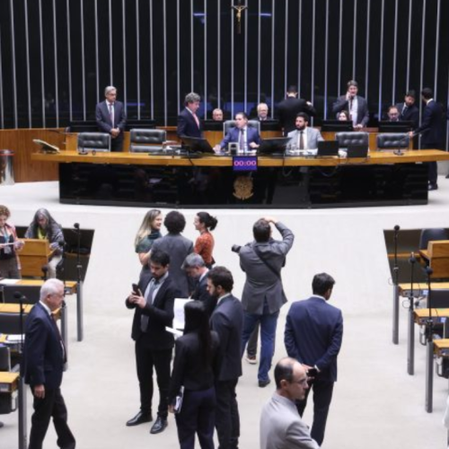 Câmara aprova fim da “taxa das blusinhas” em compras internacionais