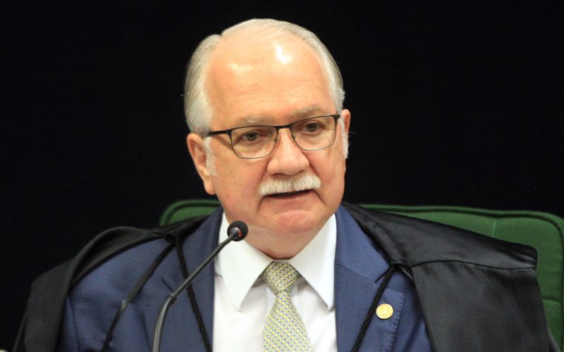 Fachin solicita retirada de sigilo das investigações do caso Master no STF