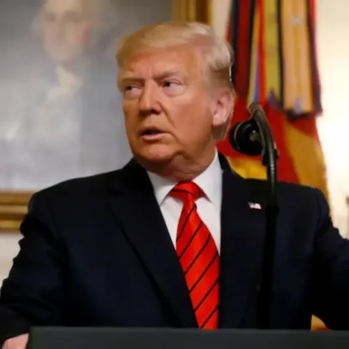 Trump anuncia na ONU que vai trocar o nome de Inteligência Artificial para ‘Super Inteligência’ após enquete em rede social