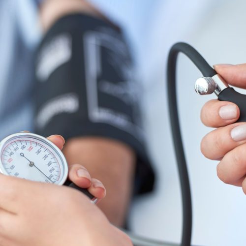Ação em Salvador oferece serviços gratuitos para prevenção de doenças cardiovasculares