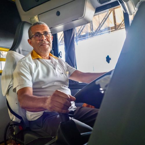 Passageiros elogiam novos ônibus de Salvador e destacam conforto e climatização