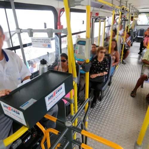 Fim dos cobradores? Secretário abre o jogo sobre mudança nos ônibus de Salvador