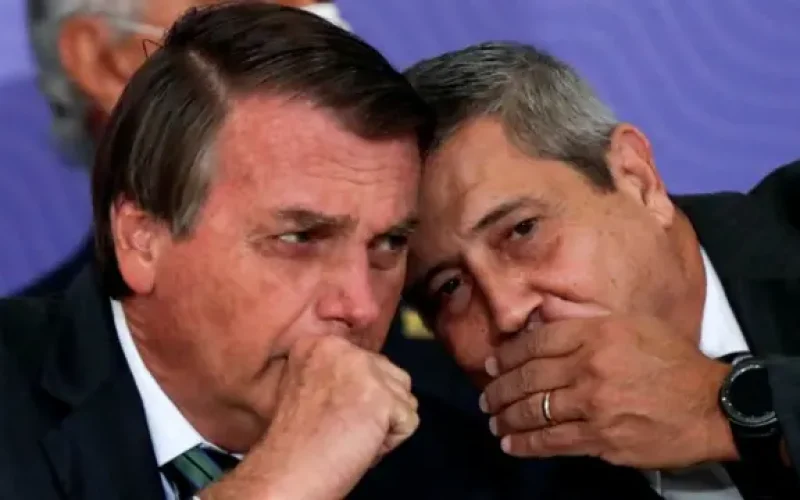 Braga Netto descumpriu proibição de contato com Bolsonaro, diz PF