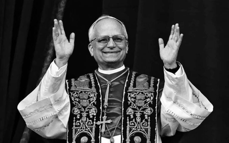 Revelação Apocalipse 13, da Bíblia, viraliza como profecia após nomeação de papa americano; ‘invencionices’, diz pastor