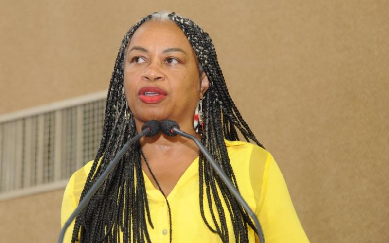 Olívia Santana é hospitalizada às pressas e preocupa aliados; deputada já recebeu alta