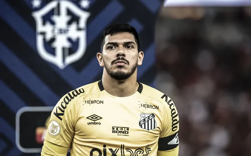 O Bahia oficializou a contratação do goleiro João Paulo, de 30 anos junto ao Santos