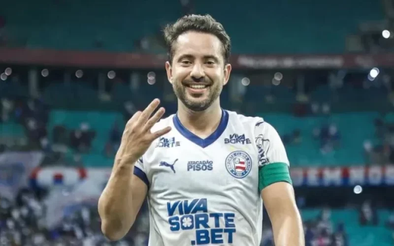 BOA NOTÍCIA: Everton Ribeiro volta aos treinos após cirurgia para tratar câncer de tireoide