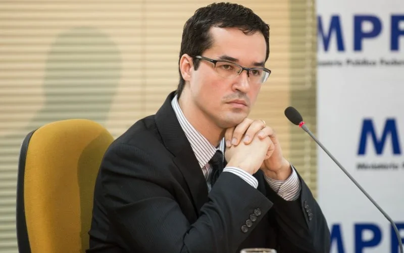 Justiça de São Paulo determina que Deltan Dallagnol pague R$ 135,4 mil a Lula em condenação por danos morais
