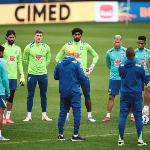 Seleção Brasileira: Ancelotti faz cinco mudanças em treino antes do Haiti