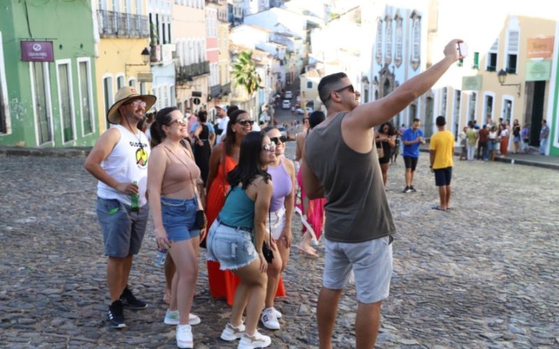 Bahia lidera visita de turistas estrangeiros no Nordeste em 2025