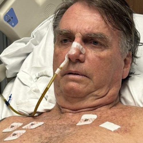 Bolsonaro volta a usar imagem do próprio corpo como estratégia política nas redes