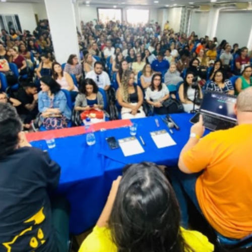 Professores da rede privada da Bahia decretam estado de greve