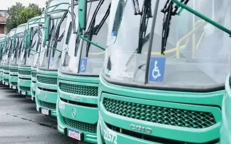 Um em cada dez pessoas passava mais de uma hora no caminho de casa para o trabalho na Bahia