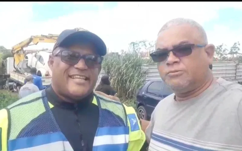 Semob faz operação reboque de veículos sucatas