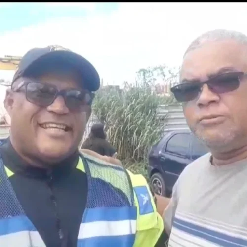 Semob faz operação reboque de veículos sucatas