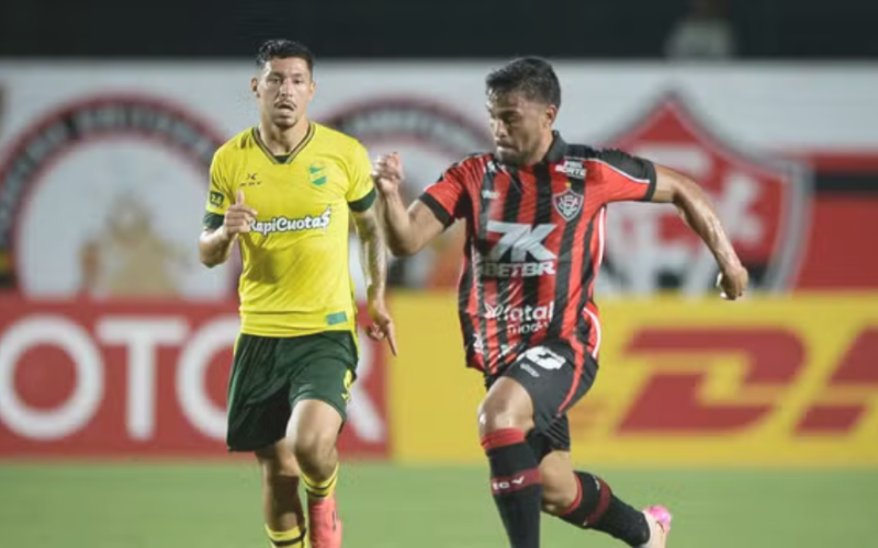 Vitória e Defensa y Justicia ficam no empate e se complicam na Sul-Americana