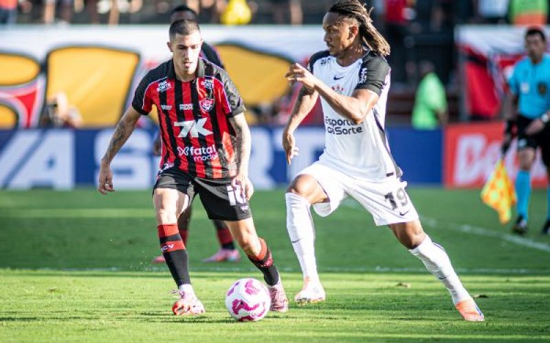 Vitória perde para o Corinthians em casa e desperdiça chance de sair do Z-4