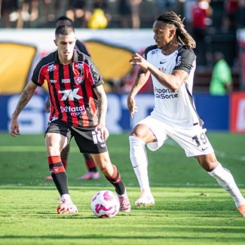 Vitória perde para o Corinthians em casa e desperdiça chance de sair do Z-4