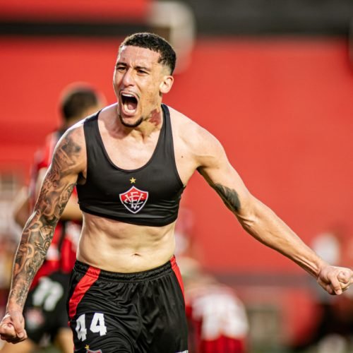 Vitória vence São Paulo e escapa do rebaixamento da última rodada da Série A