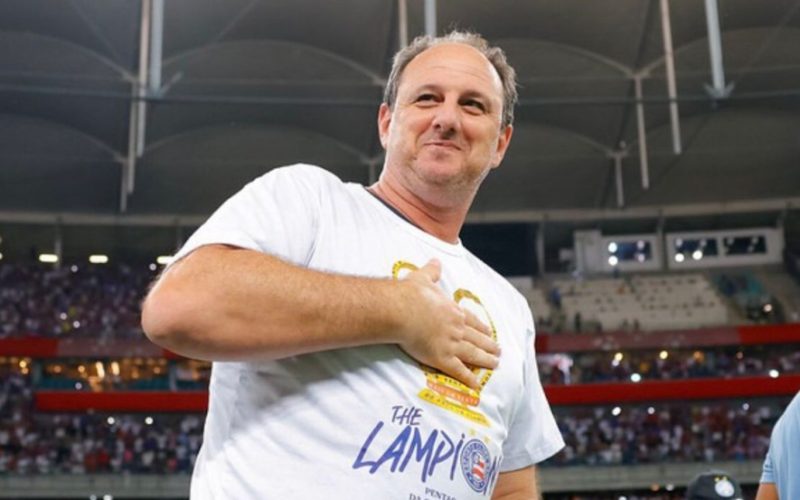 Rogério Ceni pode se tornar o segundo treinador com mais jogos pelo Bahia em 2026