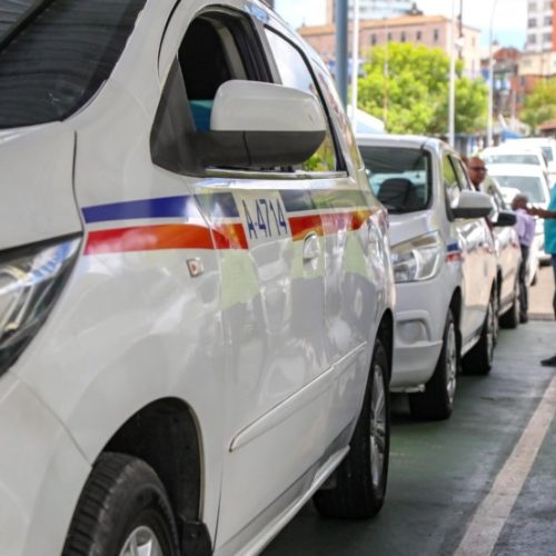 Vistoria obrigatória para taxistas de Salvador segue até 30 de setembro